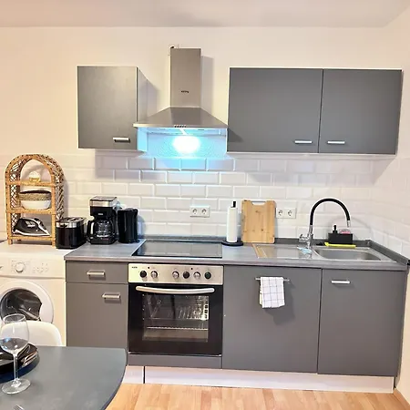 Rtr - For Up To 5 Guests - 3 Bedrooms - Parking - Modern - - Fully Equipped * Herne